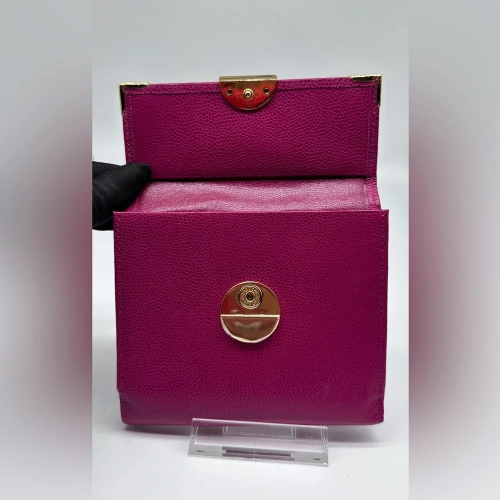 Vintage Givenchy Pink Leather Wallet with Gold Hardware - Picture 8 of 10